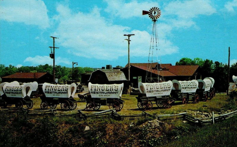 Fingers Restaurant - Vintage Postcard (newer photo)